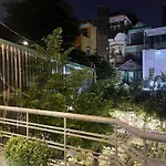 The P\'Lu Homestay